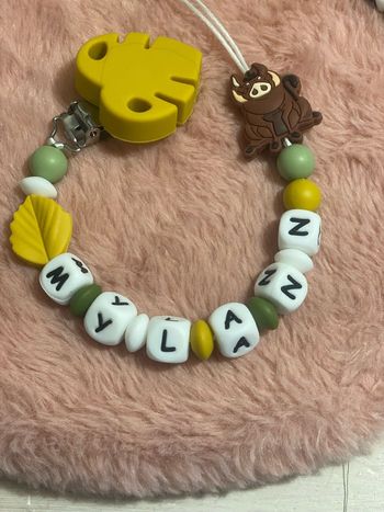 Attache tétine pumba