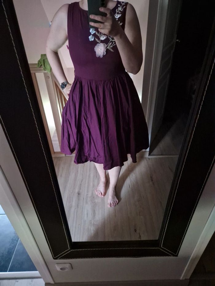 Superbe robe lindy bop prune fushia taille 44 - photo numéro 2