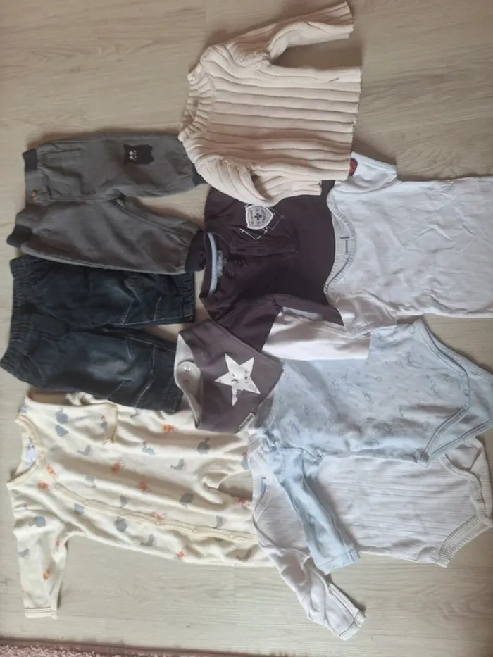 Lot de 9 vêtements automne hiver garçon 6 mois 67 cm