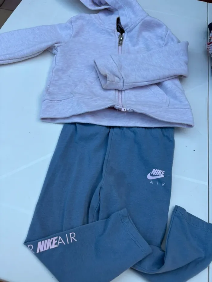 Survêtement Nike bébé gris/rose