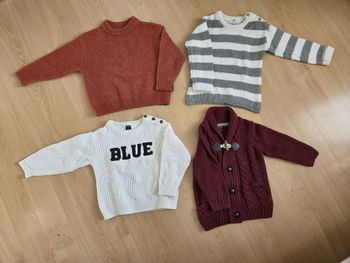 Lot 4 pulls/ gilet garçon 3 ans