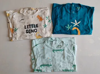 Lot pyjama 12 mois crocodile dinosaure