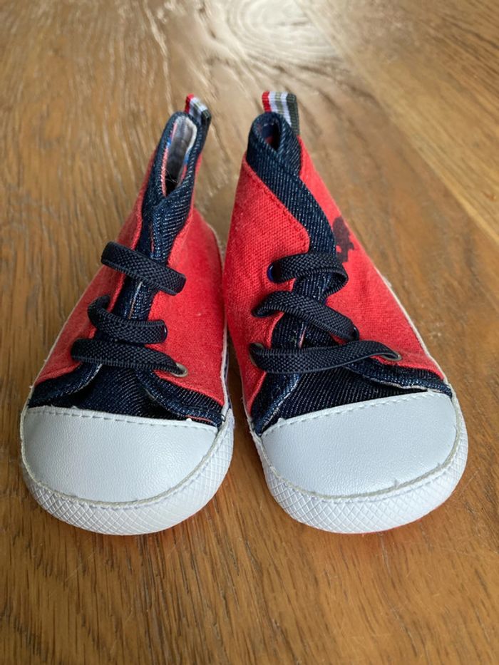 Chaussures à lacet bébé