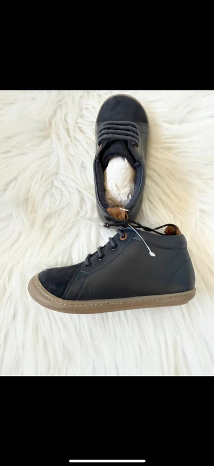 Chaussures bébé mixte cuir – Taille 22 – bleu marine – Neuf avec étiquette - photo numéro 2