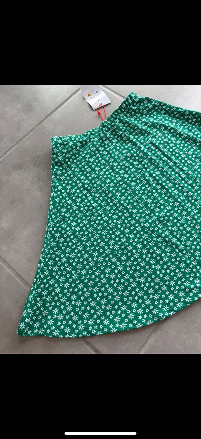 Jupe patineuse verte à fleurs 10 ans - photo numéro 2
