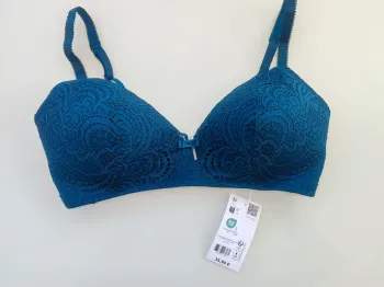 Soutien gorge neuf rouge gorge taille 95C