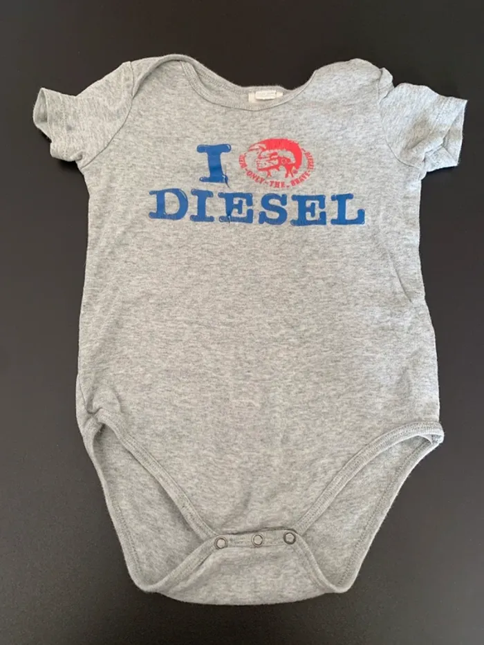 Body Diesel manches courtes taille 36 mois