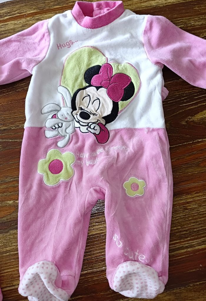 Lot de 2 pyjama Disney Minnie taille 3 mois - photo numéro 3
