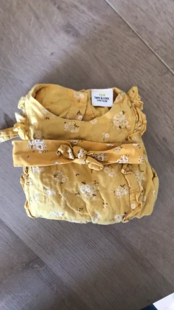 Combishort fleuri et bandeau assorti 12 mois