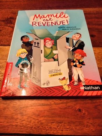 Livre intitulé mamili est revenue premiers romans Nathan