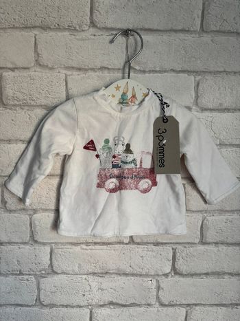 Haut 3 Pommes taille 1 mois neuf