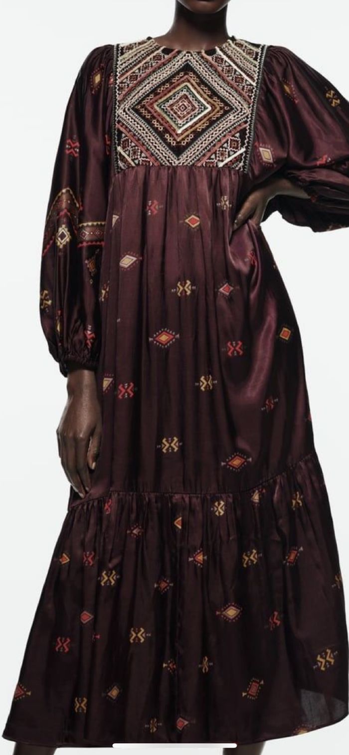 Robe Zara longue brodée - photo numéro 2