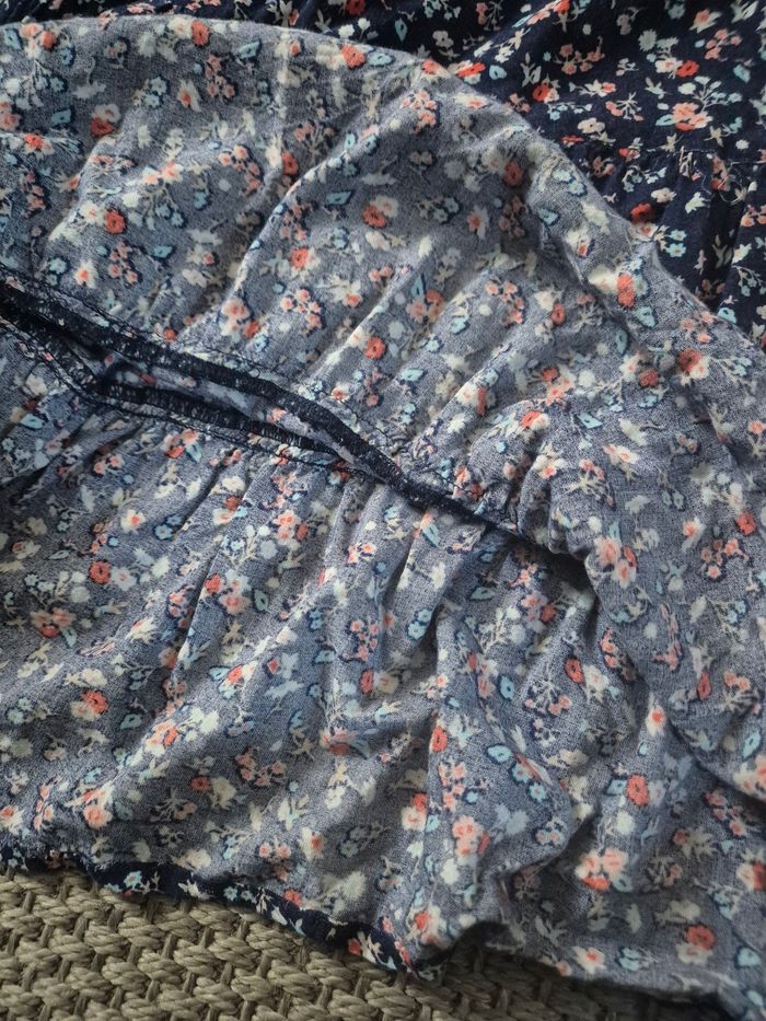 Robe à fleurs bleue marine manches longues - 8 ans - photo numéro 4