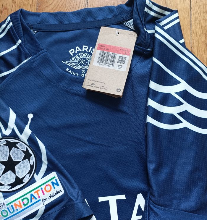 Maillot PSG Jordan taille L adulte flocage KVARATSKHELIA - photo numéro 2