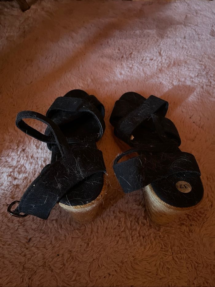 Nues pieds talon compensées - photo numéro 2
