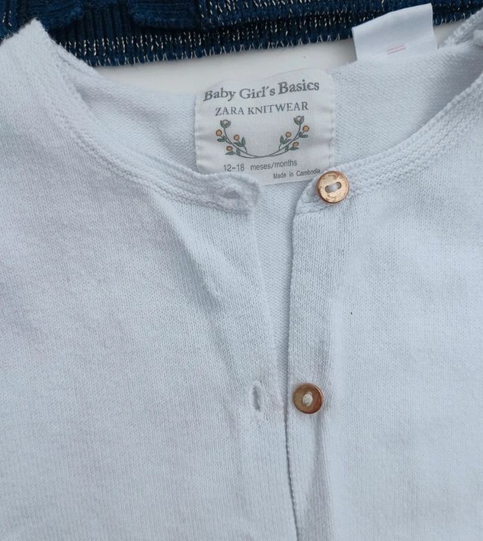 Lot de 2 gilets en bon état taille 18 mois. - photo numéro 2