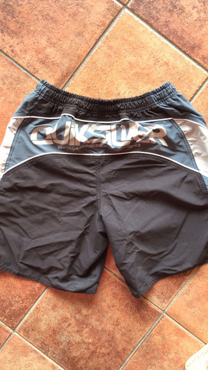 Quiksilver short taille S - photo numéro 3