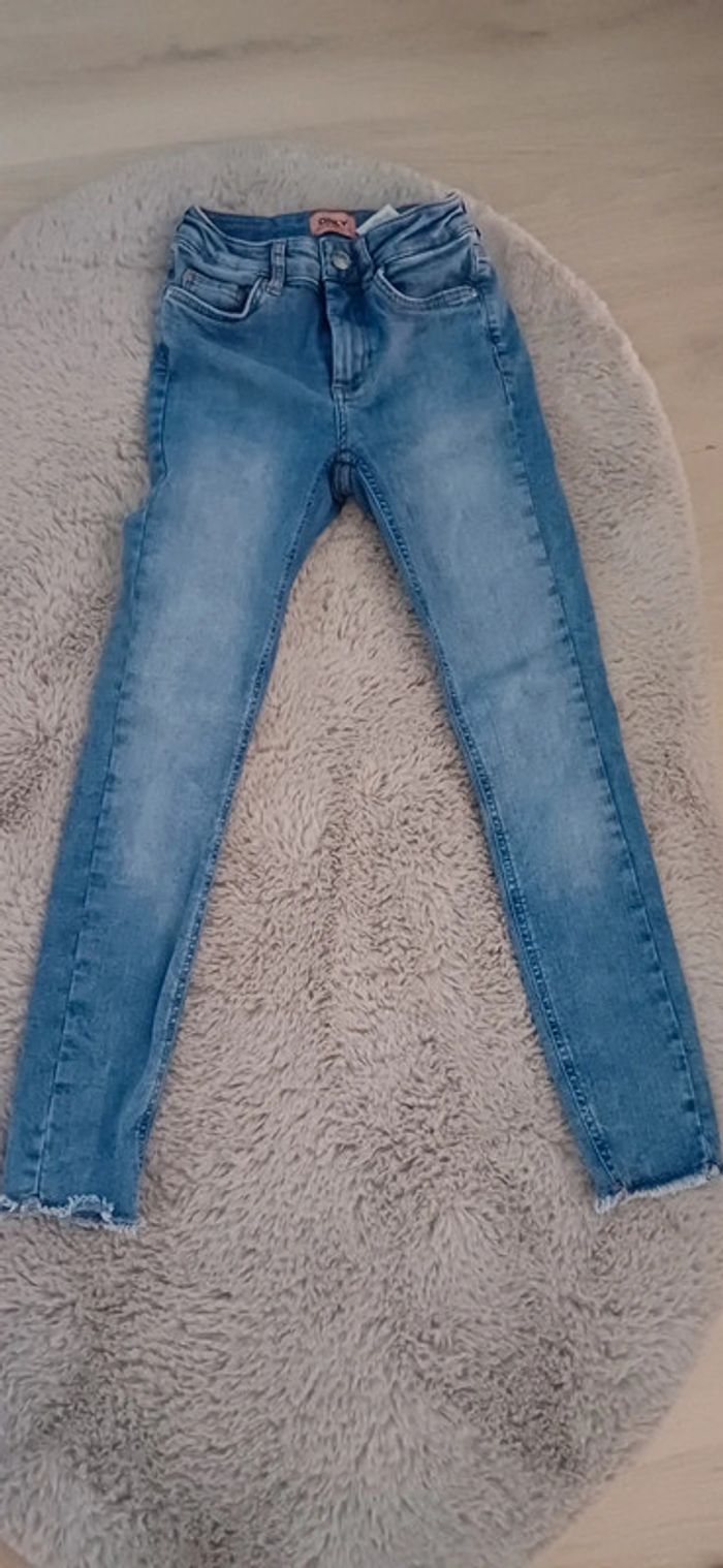 Jeans femme ou ado only xs longueur 30.