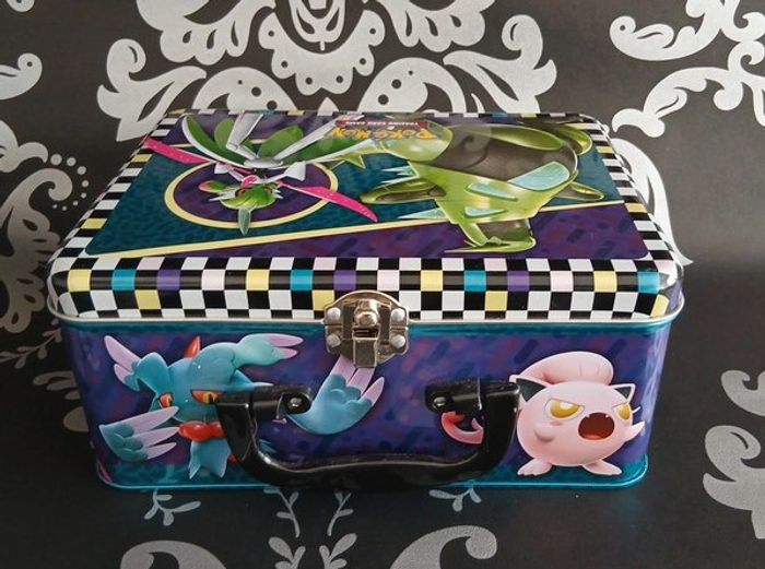📌  Pokémon - Valise rentrée et Plumier Dracaufeu avec emballage - Lot 2 boîtes collector - photo numéro 3