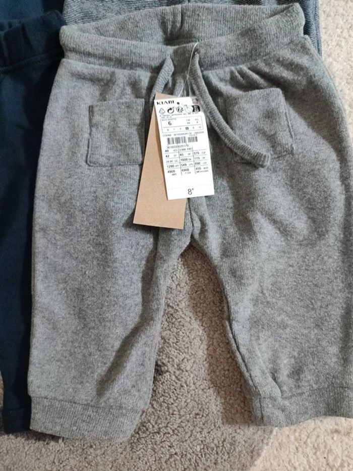Lot 4 pantalons neufs - photo numéro 2
