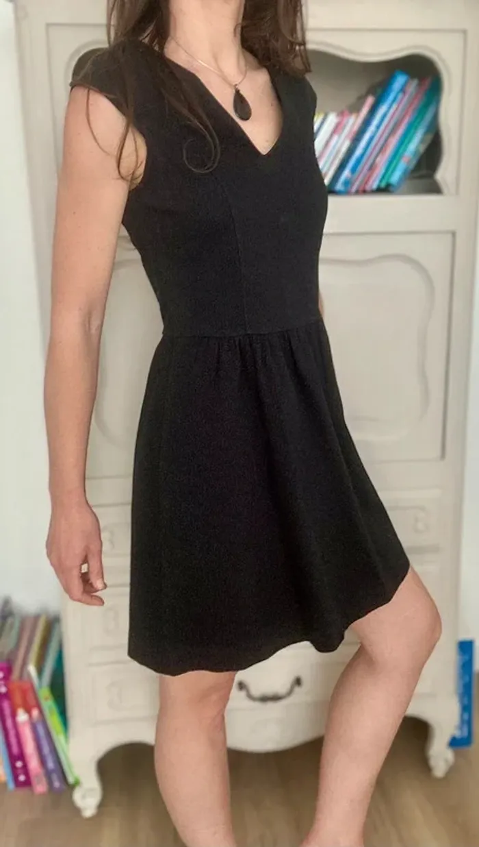 Petite robe noir i code by IKKS taille 36 , S , 1 - photo numéro 7
