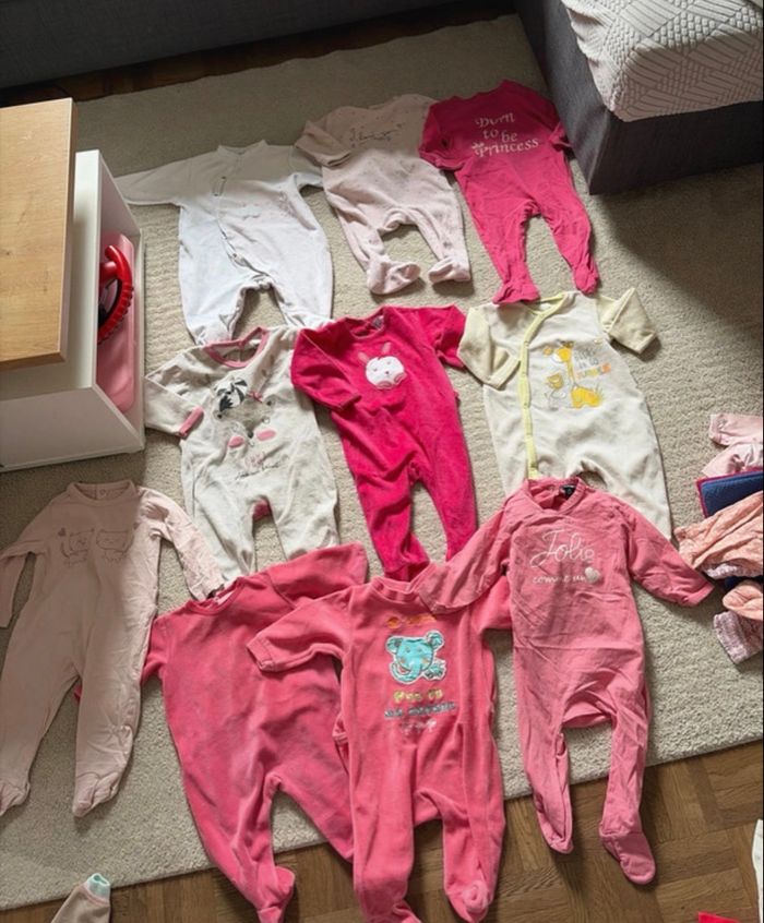 Gros lot 6 mois fille - photo numéro 2