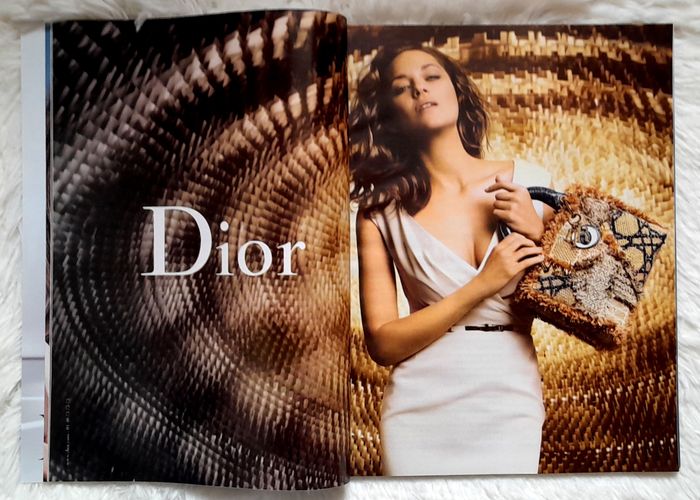 Magazine Elle n°3461 avril 2012 spécial Charlotte Gainsbourg - photo numéro 7