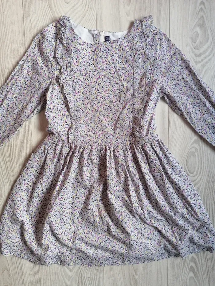 Ensemble Sergent Major
Thème Balade au musée
Taille 10 ans
Robe comme neuve
Gilet bon état offert - photo numéro 2