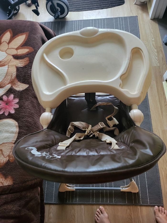 Chaise haute bébé - photo numéro 2