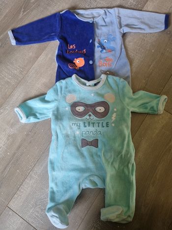 Lot 2 pyjamas 1 mois