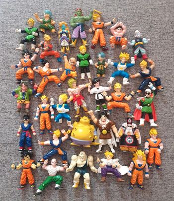 Lot de 33 Gashapon DBZ Dragon Ball Z Jouets Vintage