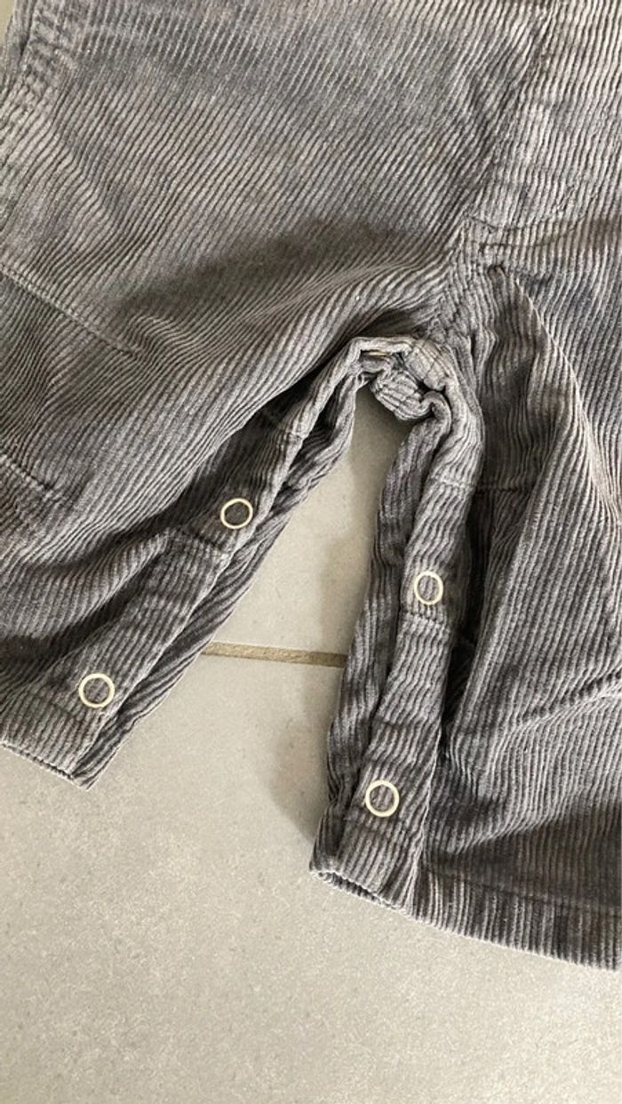 Lot ensemble vêtement salopette jean pantalon garçon 6 mois - photo numéro 2