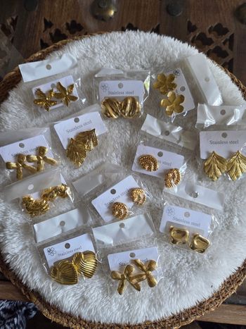 Lot dex12 paires de BO acier gold