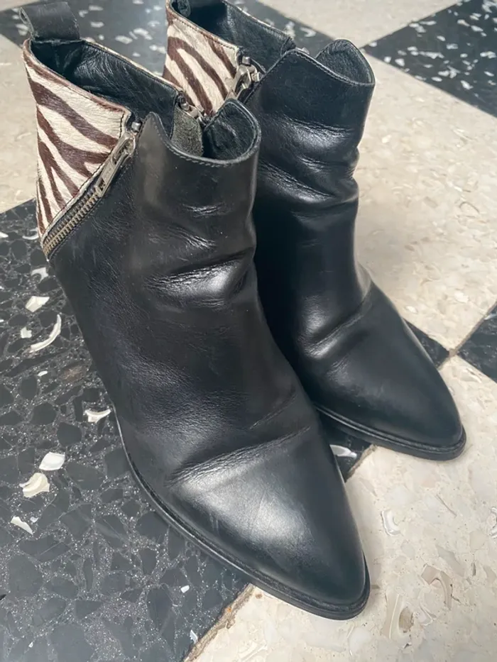 Bottines Jonak Paris cuir – T39 – détail zèbre à l’arrière - photo numéro 6