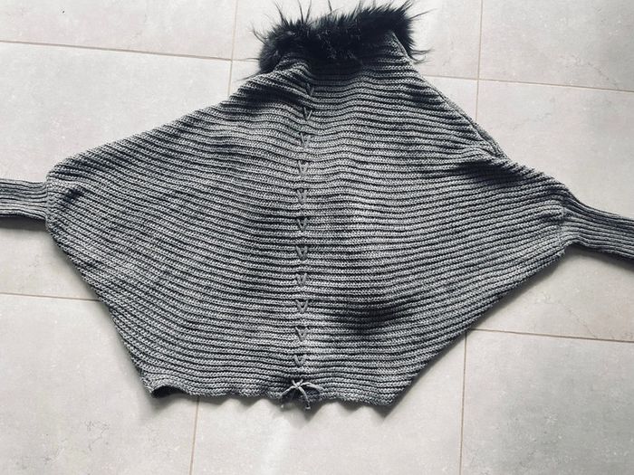 Poncho cape chauve souris hiver fausse fourrure - photo numéro 5