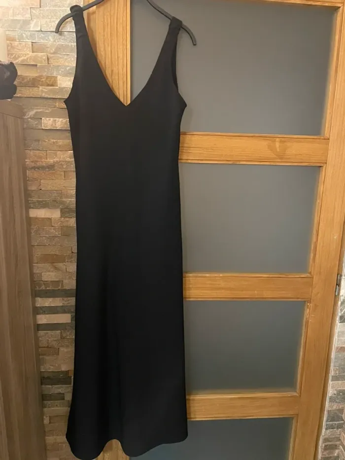 Belle robe noire, longue Zara, taille XL