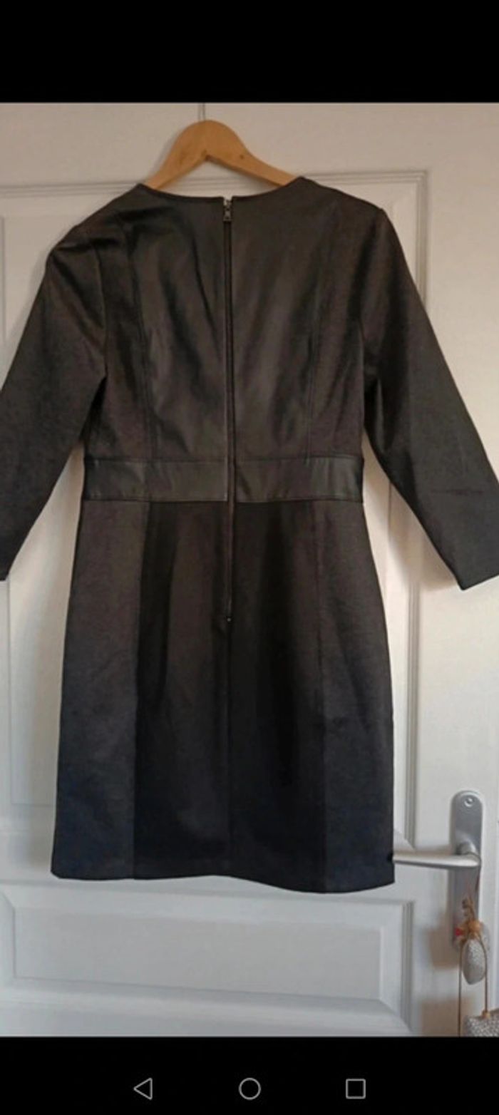 Robe BCBG - photo numéro 4