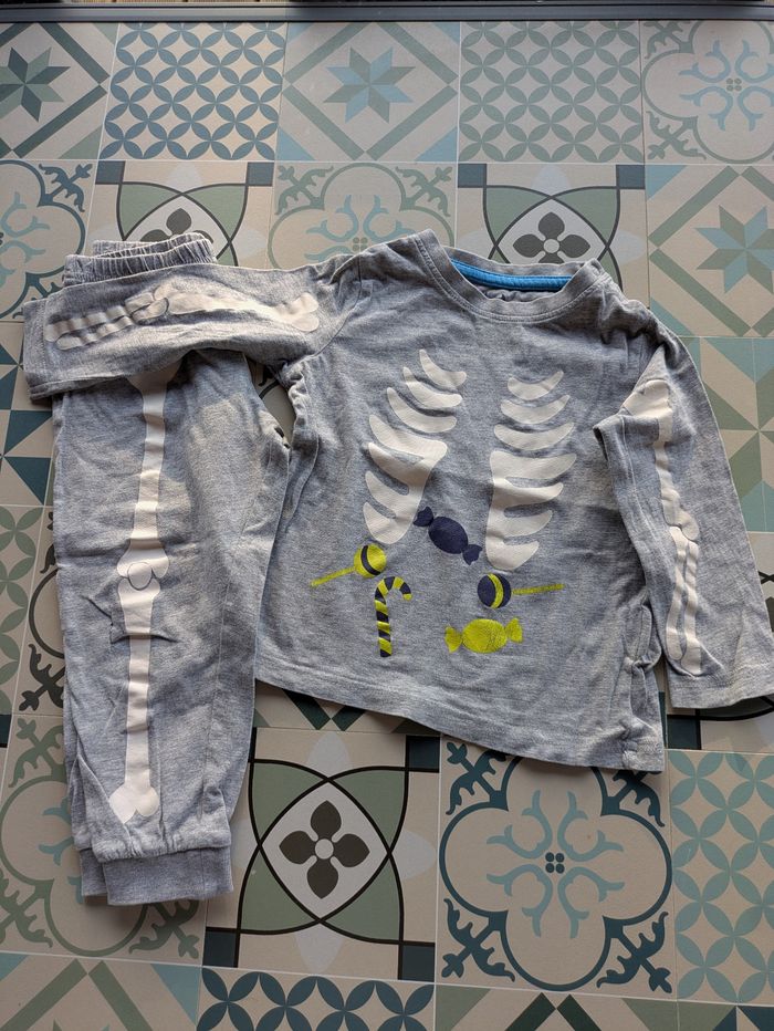 Pyjama fin Sam le pompier 3/ 4 ans - photo numéro 5