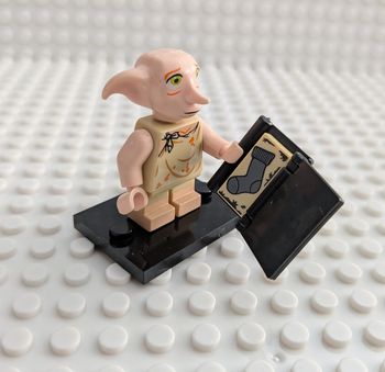 Figurine Harry Potter : Dobby tenant sa chaussette, style lego