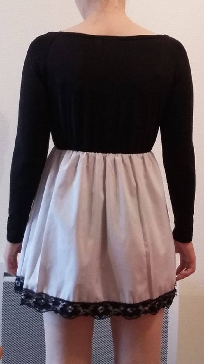 Robe Noire et blanche - photo numéro 2