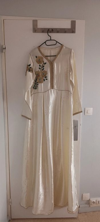 Caftan fait à main perlage doré et vert royal porté 1 fois