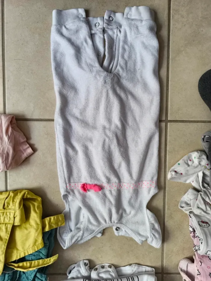 Lot vêtements 3 mois fille - photo numéro 9