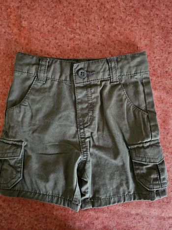 Joli short bébé marron