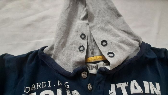 Sweet à capuche marine et gris - photo numéro 2