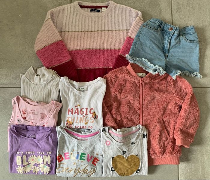 Lot 9 vêtements fille 4/5 ans