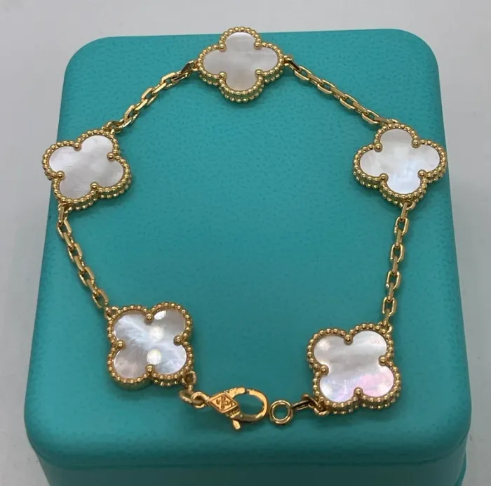 Bracelet 5 trèfles 15mm plaqué or nacré - photo numéro 7