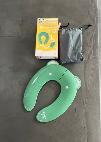 Réducteur de toilettes pliable