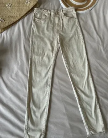 Jeans stradivarius beige crème  tailleL L