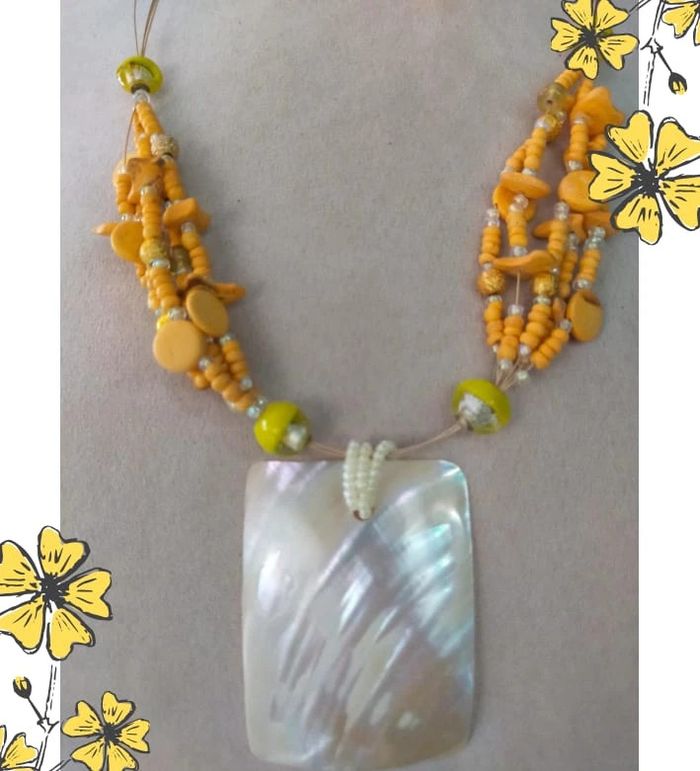 Collier pendentif nacre & perles bois – Style ethnique artisanal - photo numéro 3