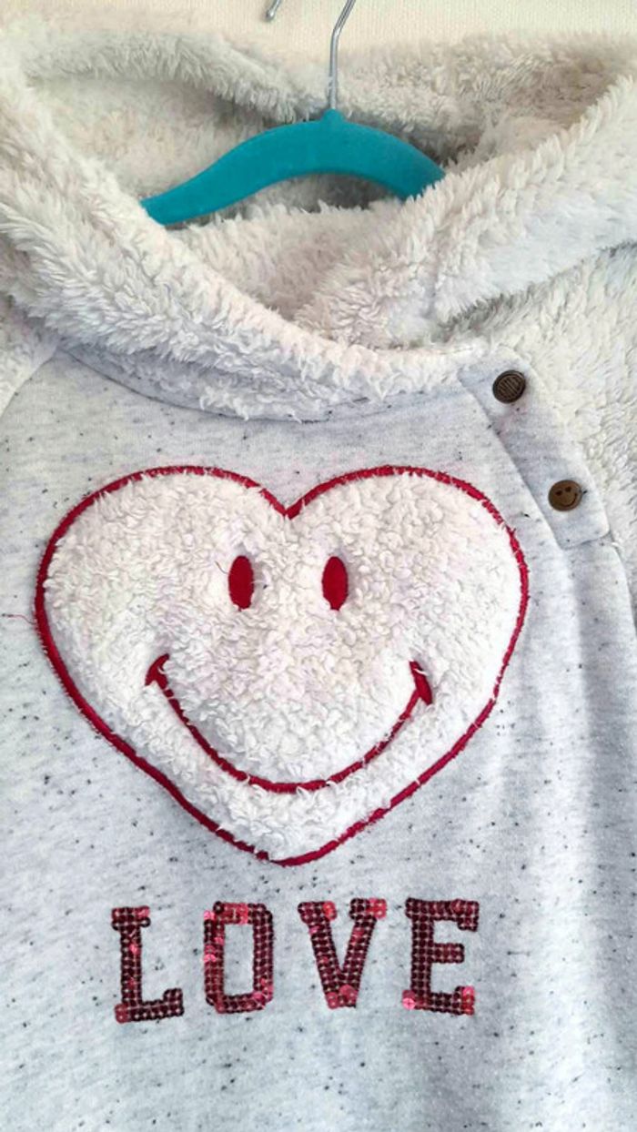 Pull long intérieur polaire  avec capuche Smiley 10 ans - photo numéro 3
